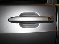 Монтаж наружной ручки открывания двери в авто 